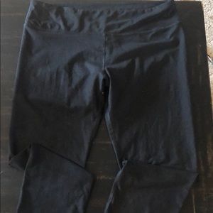 Fabletics Capri leggings